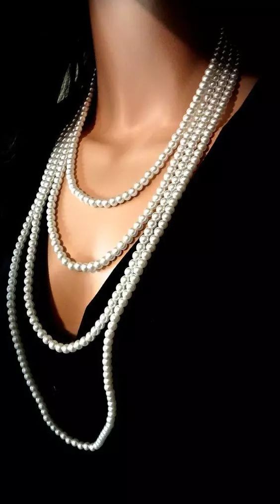 Jewellery Etiquette: Pearl Necklace ~ Academie de Bernadac : Academie de  Bernadac