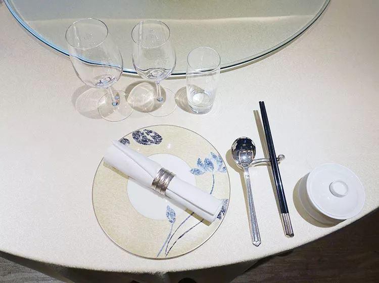 Guideline for Chinese table setting Academie de Bernadac Academie